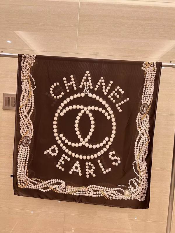 Chanel silk scarf 180X90cm E030110